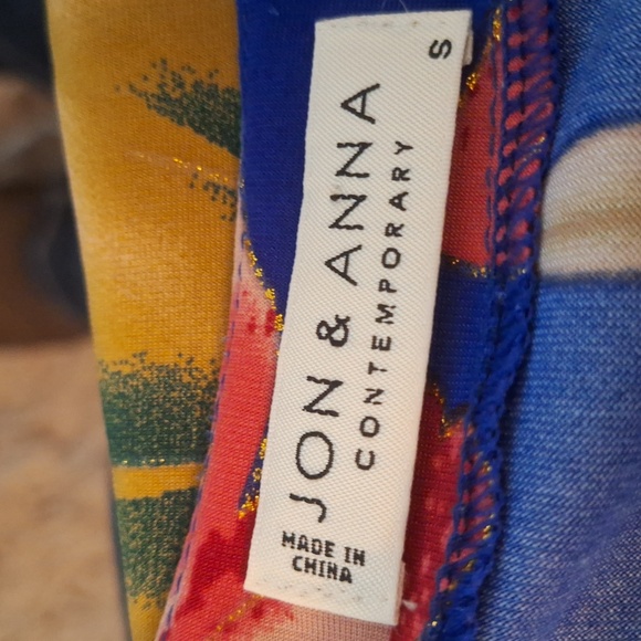 Jon & Anna Royal Blue Floral Top Size Small - Picture 7 of 8